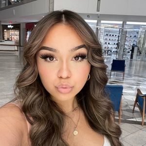 Meet your Posher, Meena